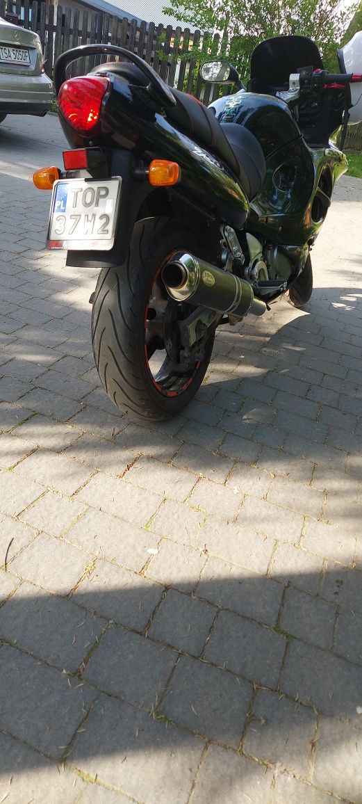 Suzuki gsxf 750    https://youtube.com/shorts/vkDaJOzbb20?si=V-I6SBsVo