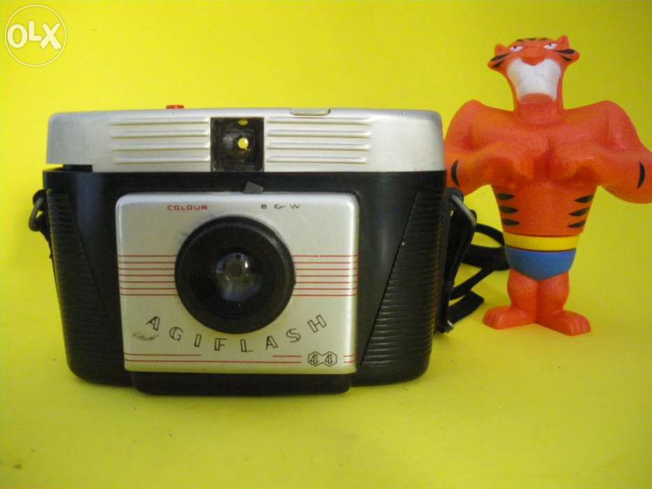 Máquina Fotográfica Vintage – Agilux Agiflash 44