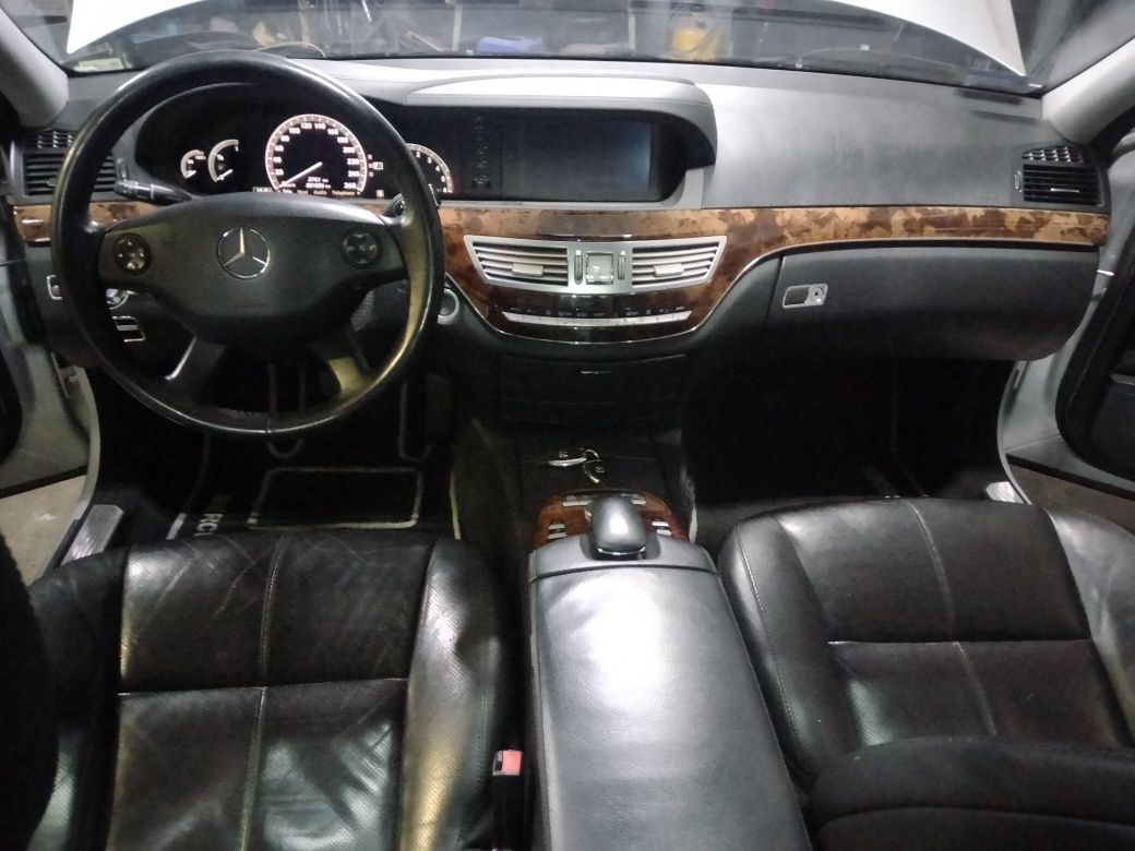 Mercedes S klasa w221  3.0V6 Distronic