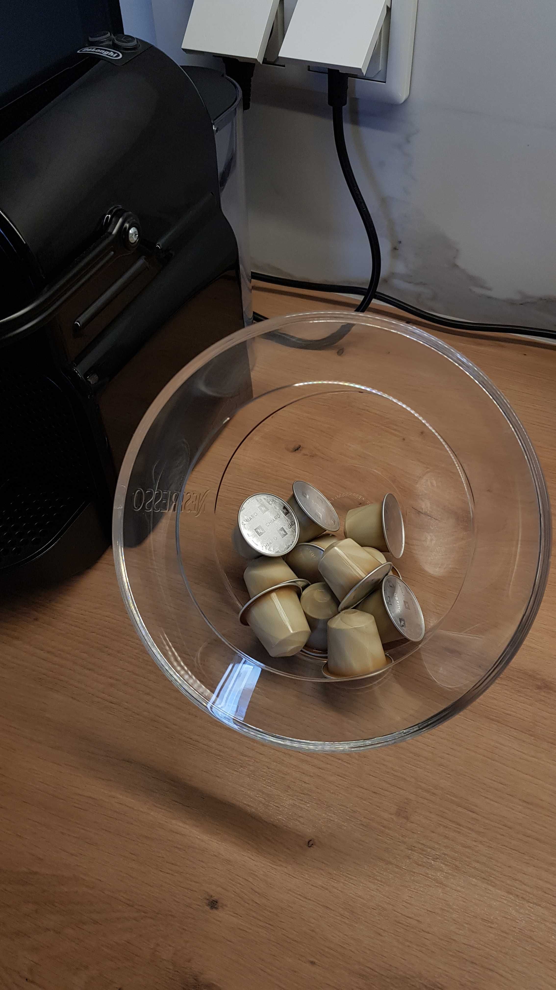 Ekspres do kawy Nespresso Inissia (by De'Longhi)