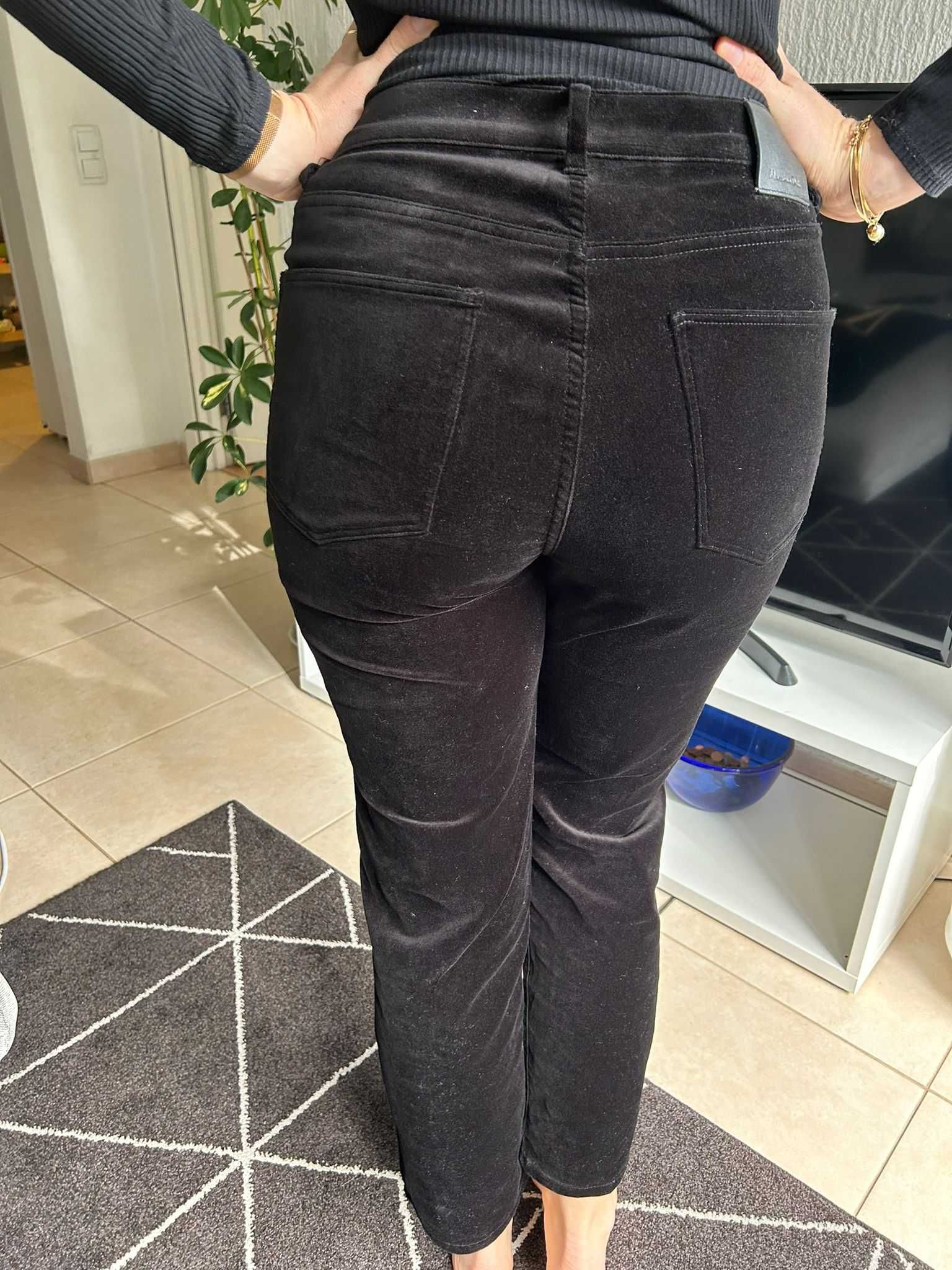 Calça preta veludo Massimo Dutti