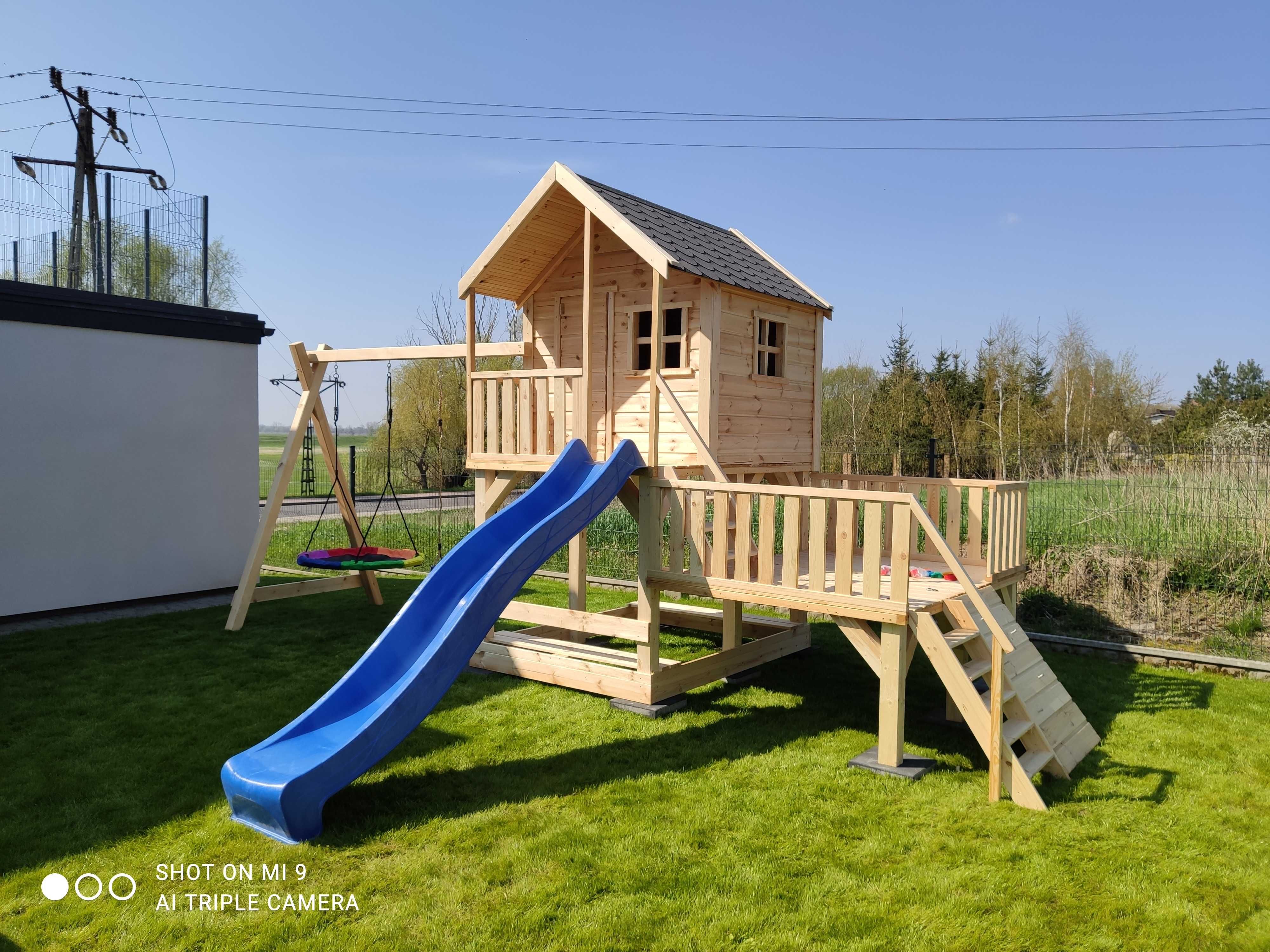 Plac zabaw Drewniany domek dla dzieci Huśtawka
