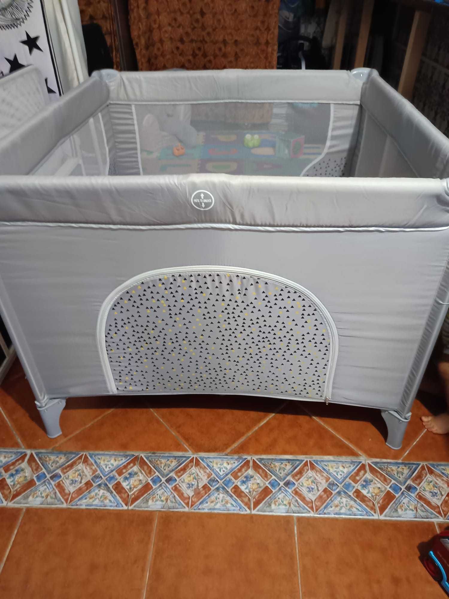 Parque infantil/cama