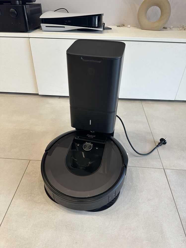 Продам  iRobot Roomba i7