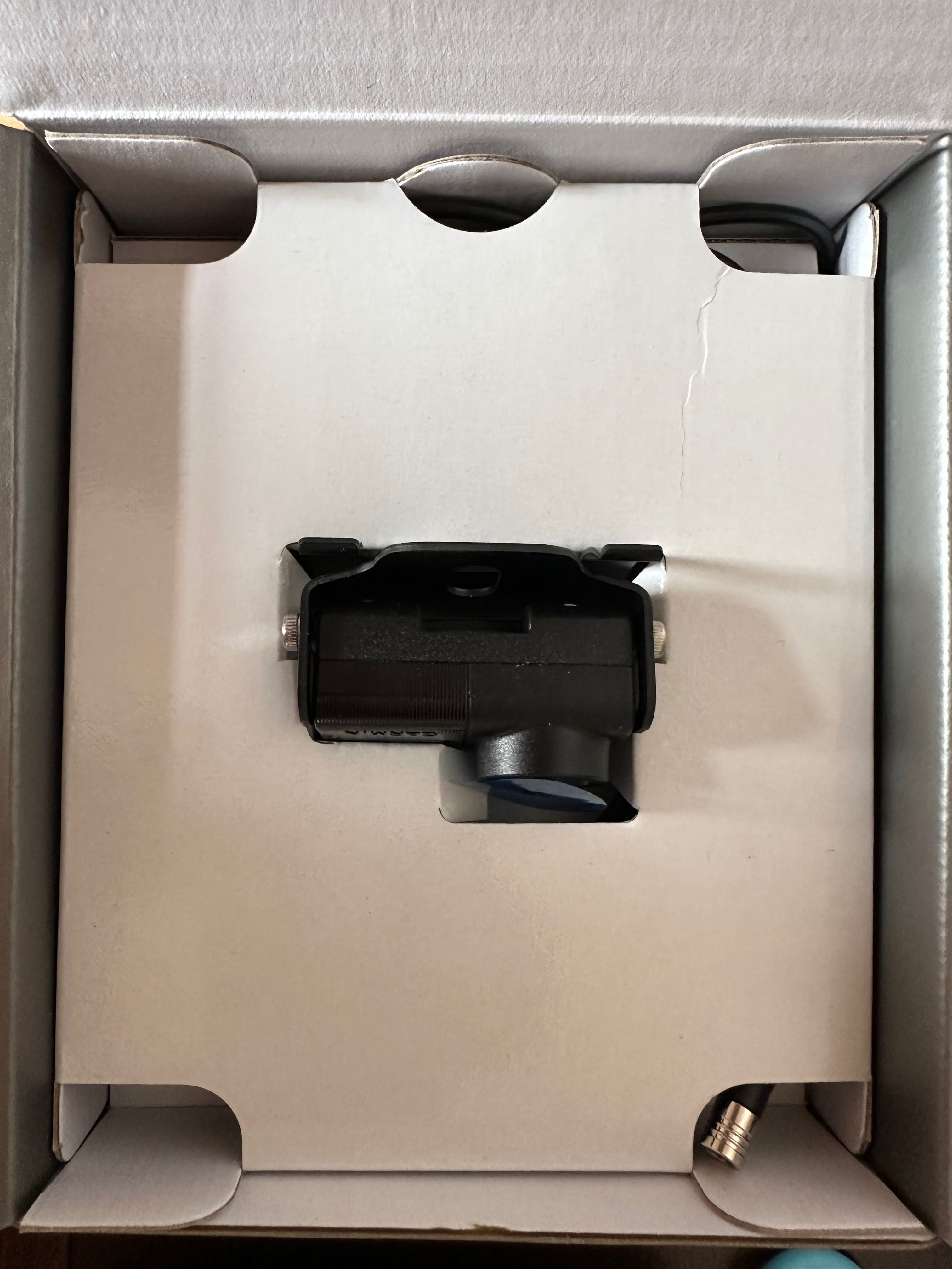 Zestaw nawigacja z kamerą Garmin LGV710 plus kamera cofania BC50.