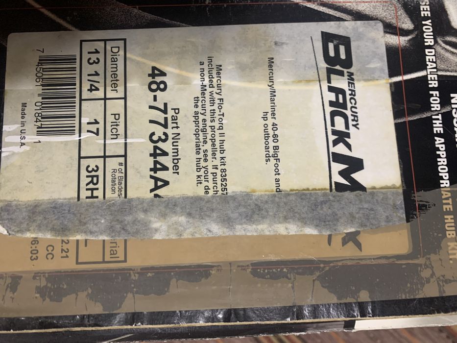 Гребний гвинт Mercury 13 1/4 X 17 Black Max