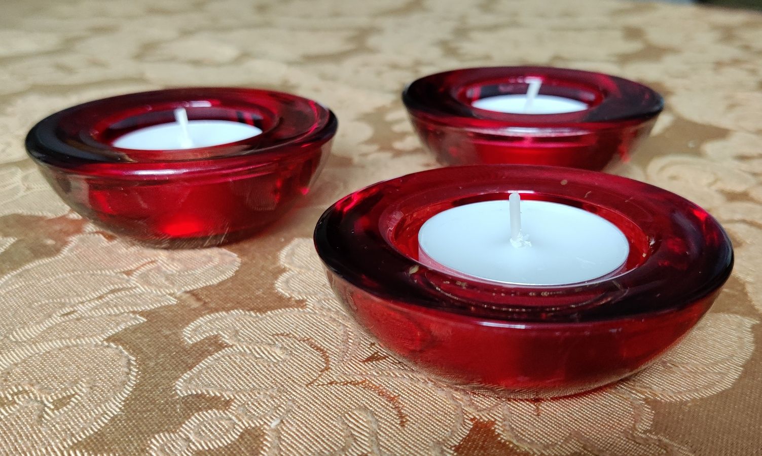 Zestaw 4 używanych świeczników czerwone świeczniki podgrzewacze tanio
