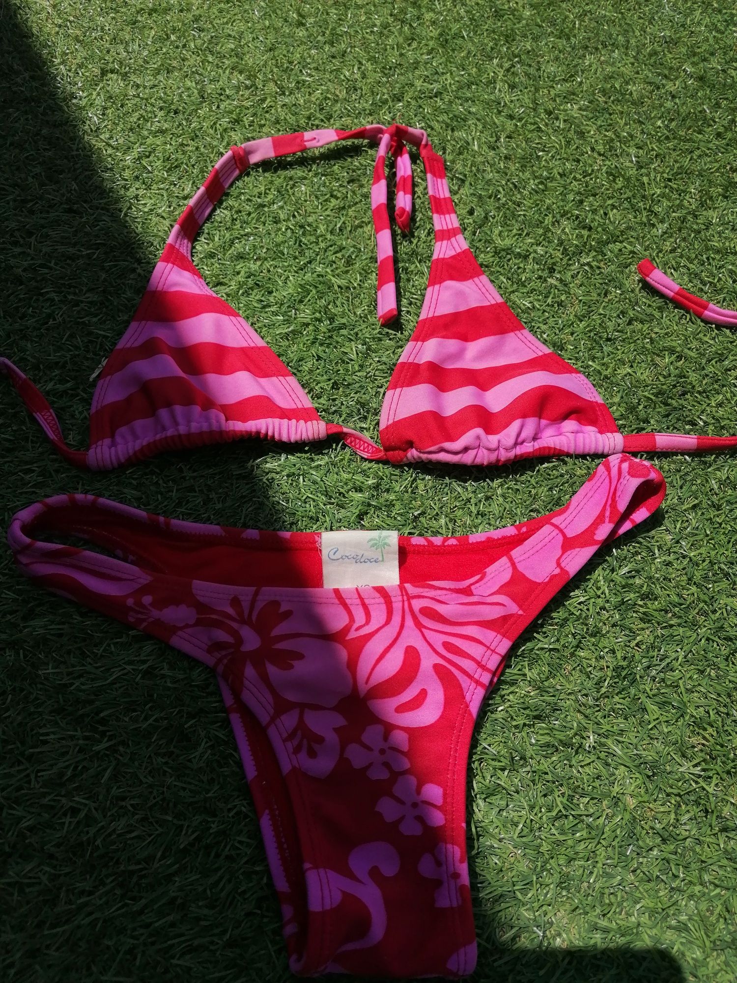 Bikini Rosa e vermelho