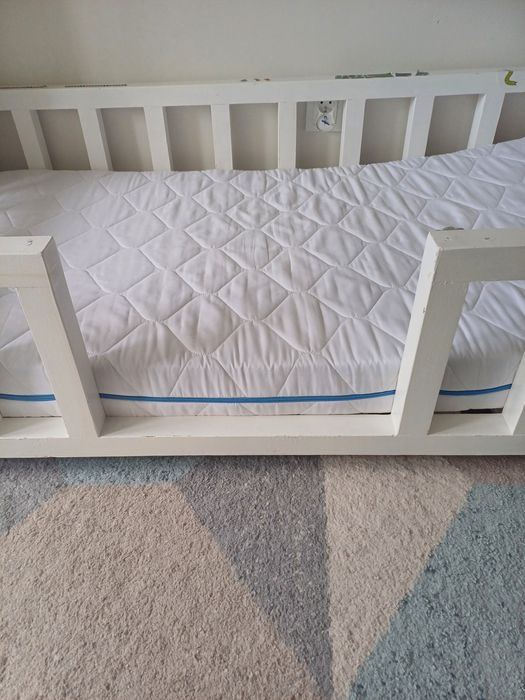 Łóżko łóżeczko niskie dziecięce 150x80+materac
