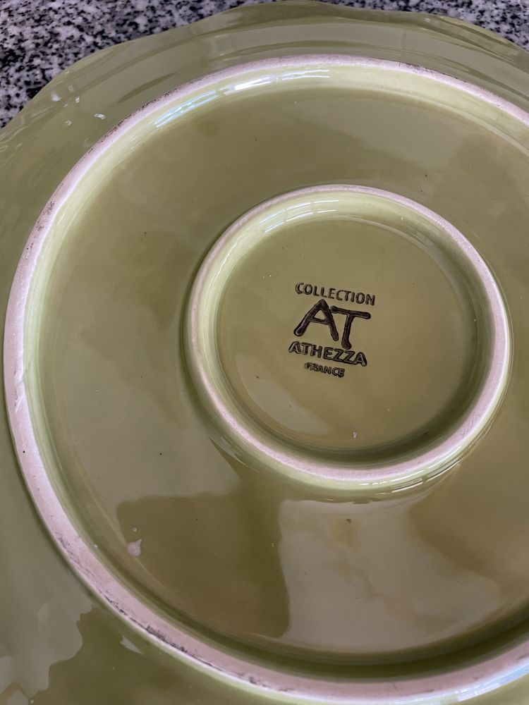Conjunto de 3 pratos decorativos em cerâmica  francesa