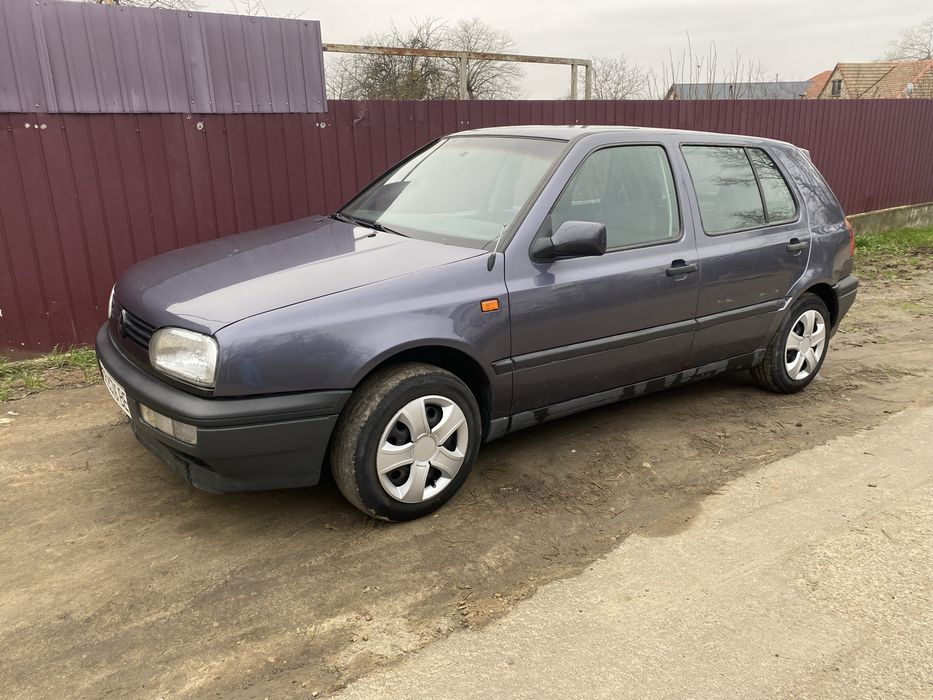 Продам гольф 3 1.8