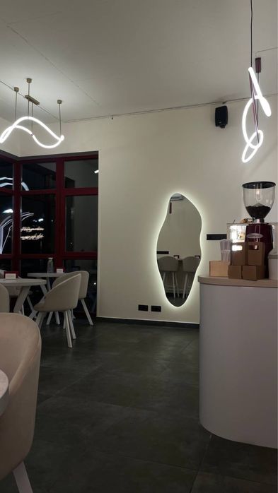 Дзеркало з підсвіткою