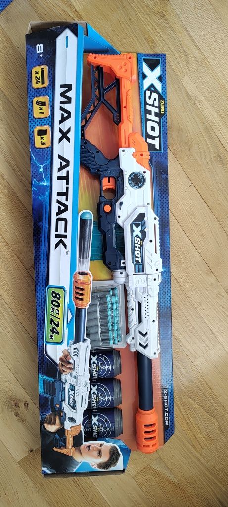 Zuru Xshot Max attack