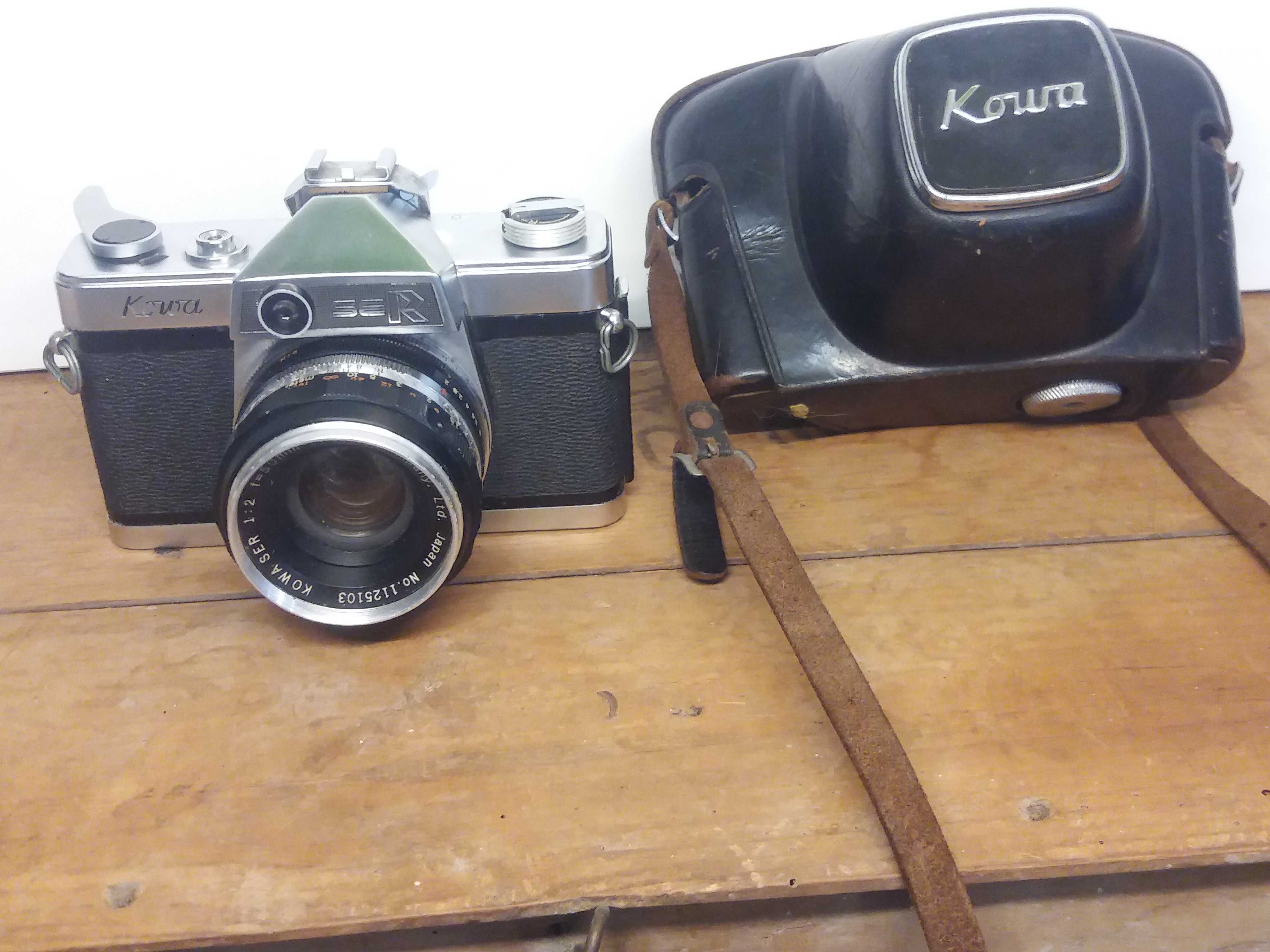 Maquina fotografica antiga em bom estado