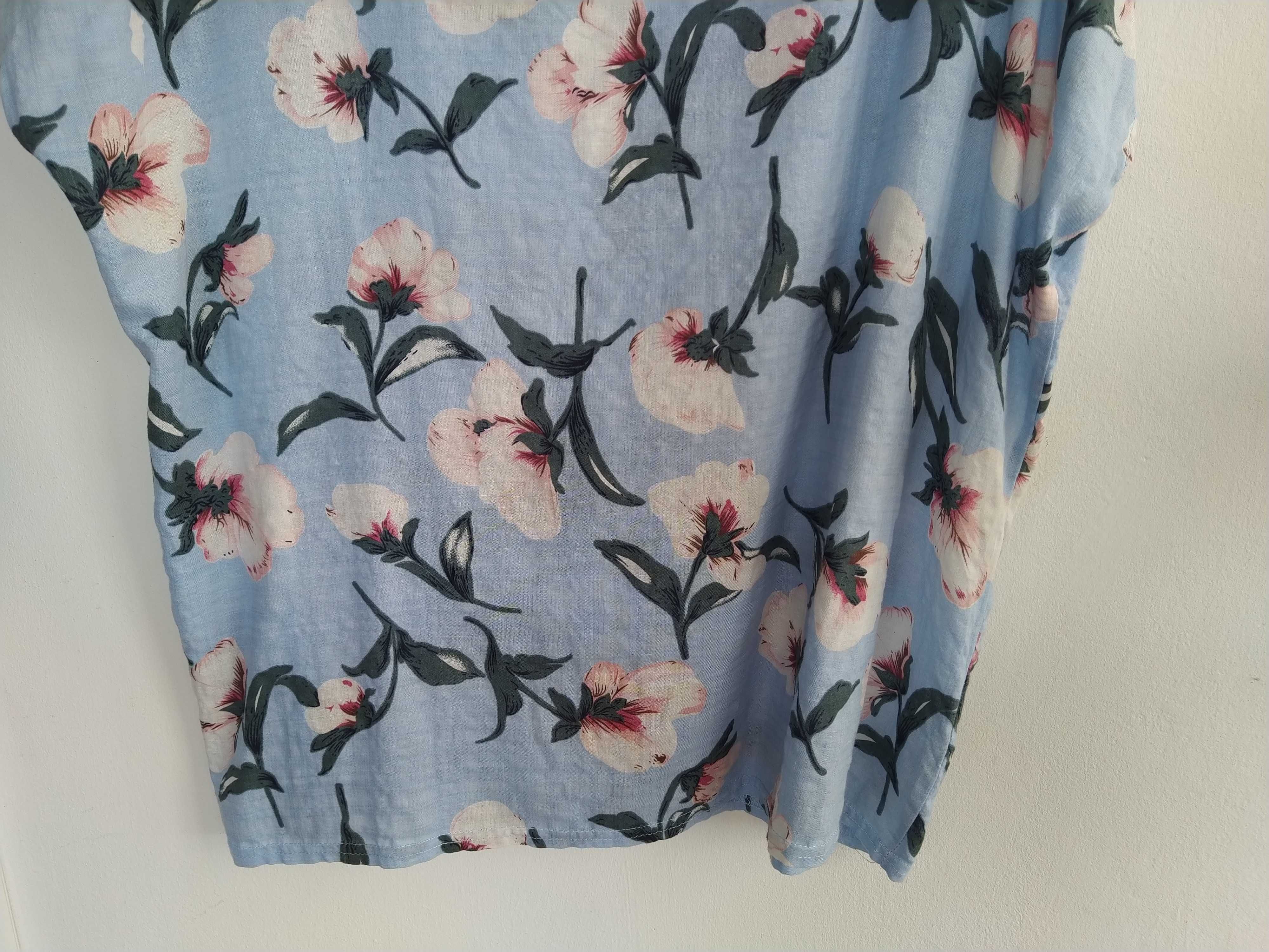 Blusa azul clara com flores - Tamanho XL/XXL