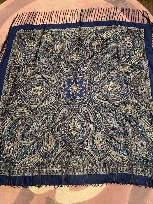 Хустка синього кольору120-120