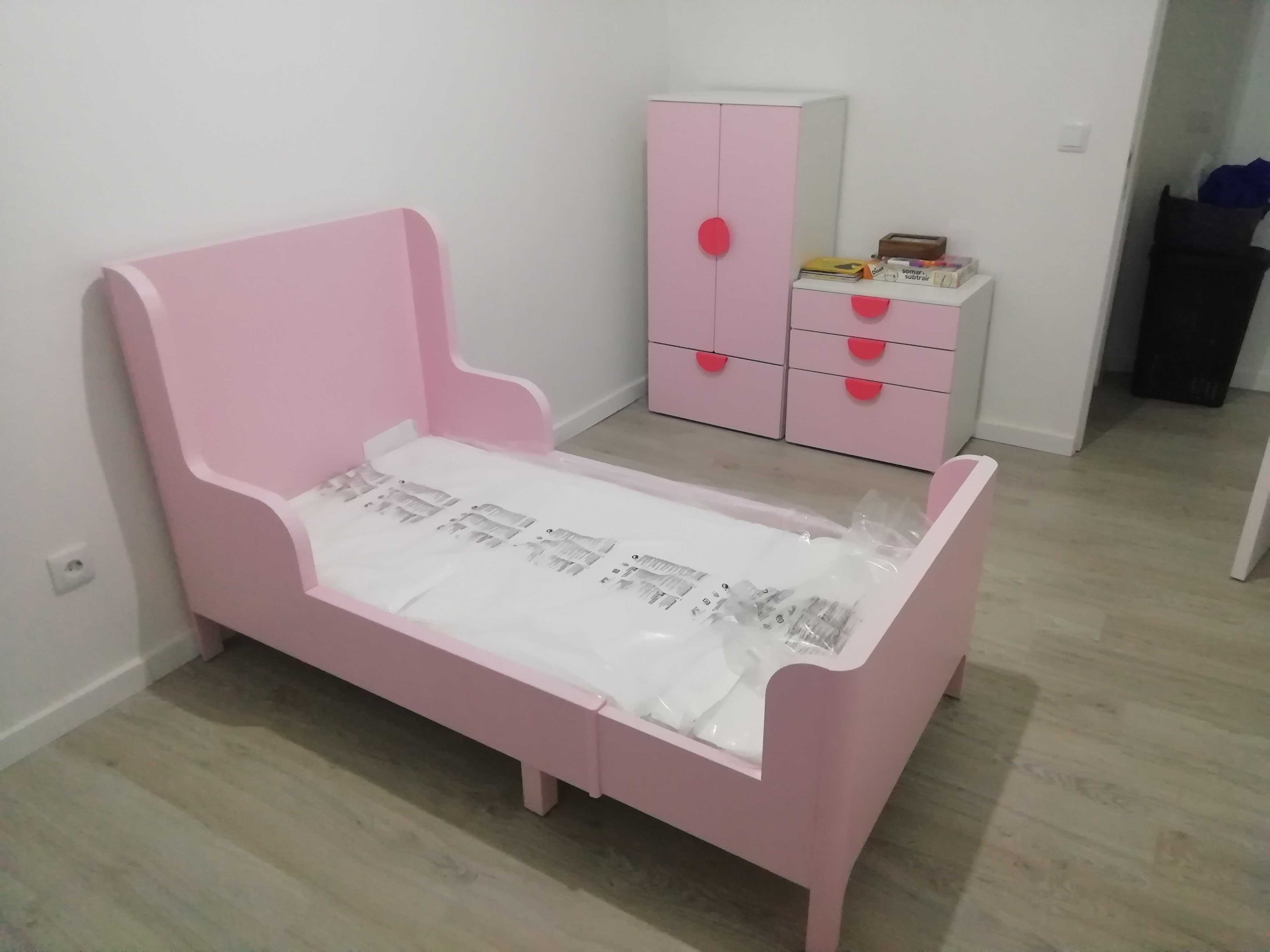 cama extensível com colchão para quarto de criança