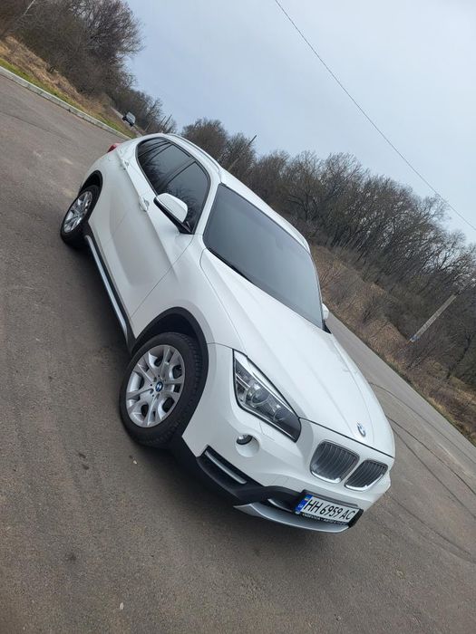 Автомобіль BMW X1