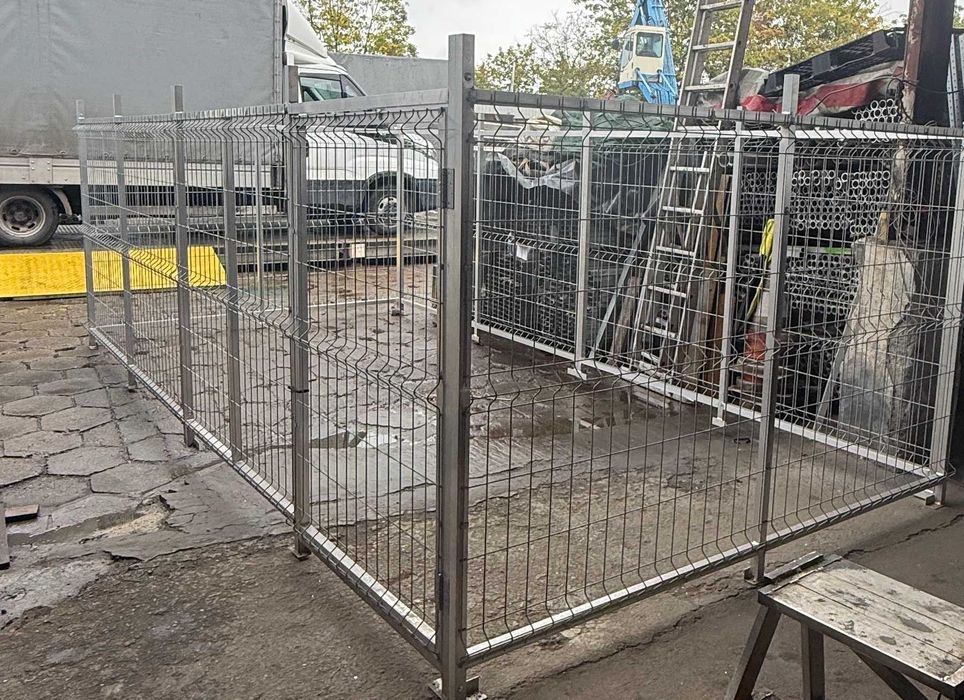 Aluminiowy kojec