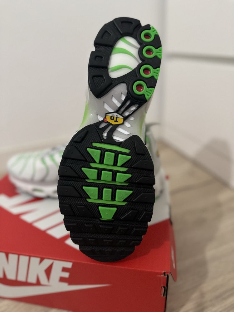 Air Max Plus Novos
