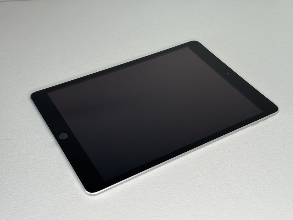 iPad 9. gen. (A2603) - 256GB - Cellular (LTE) - faktura VAT 23%