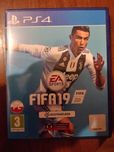 Gra FIFA 19 na PS4
