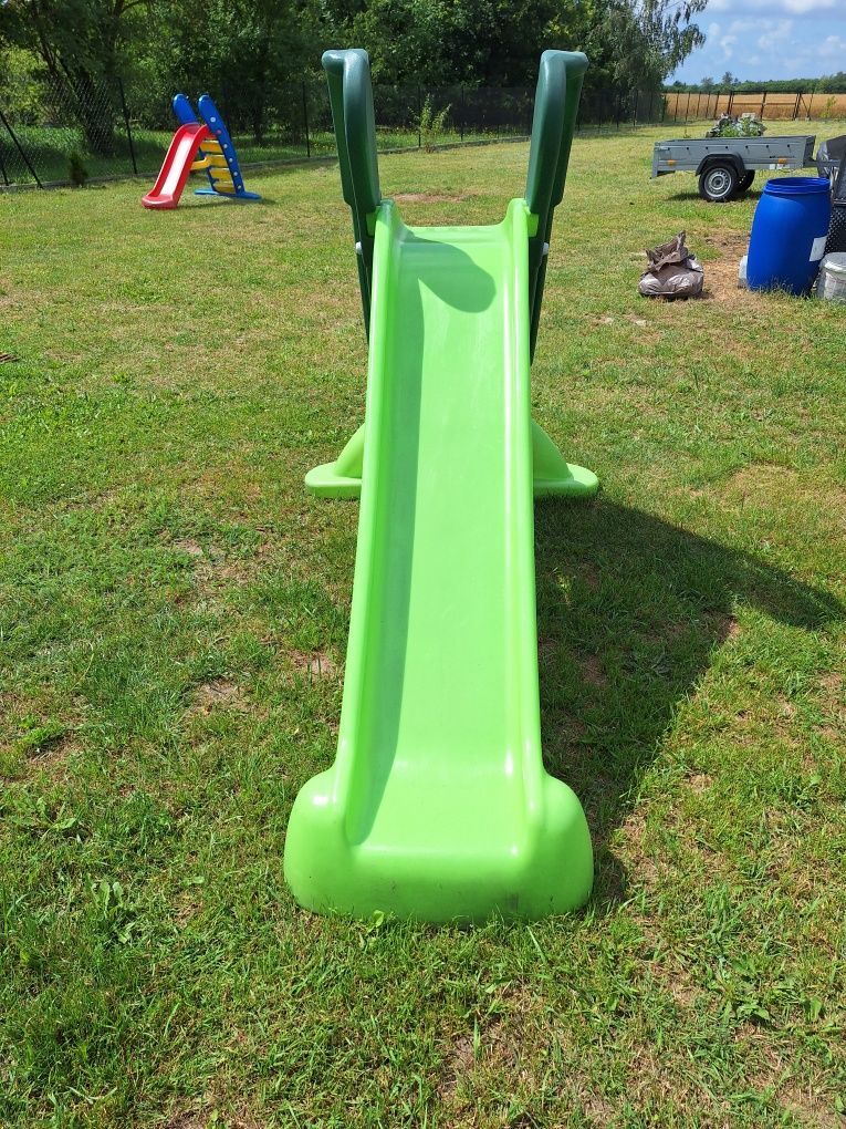 Zjeżdżalnia dla dzieci little tikes