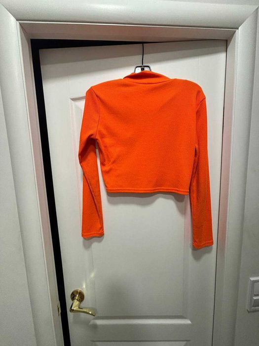 Ярко-оранжевая кофта no name