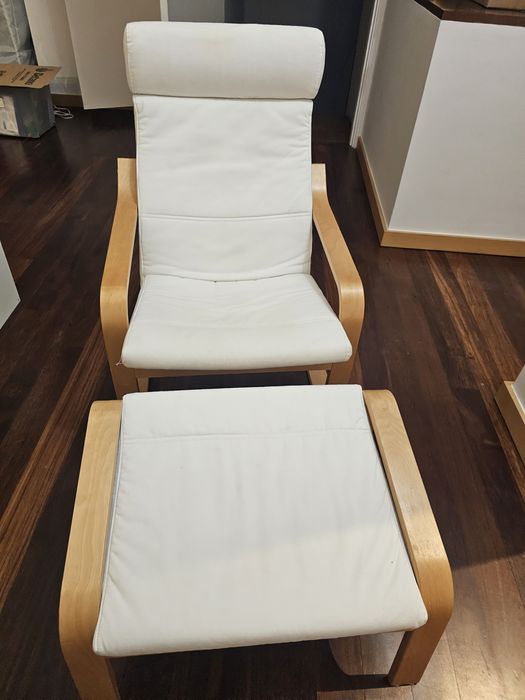 Poltrona Poäng com repousa-pés Ikea