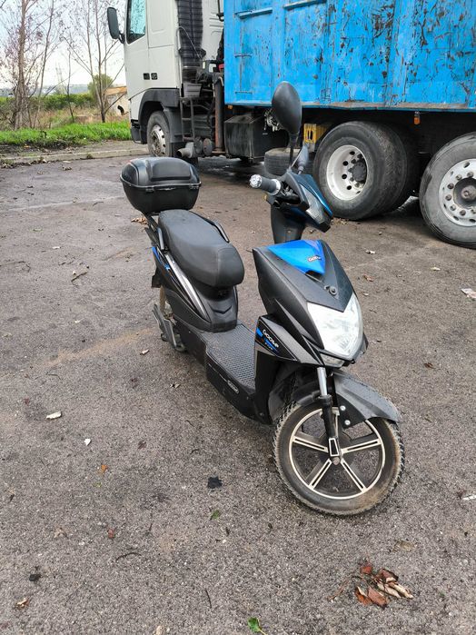 Vendo, está em bom estado.