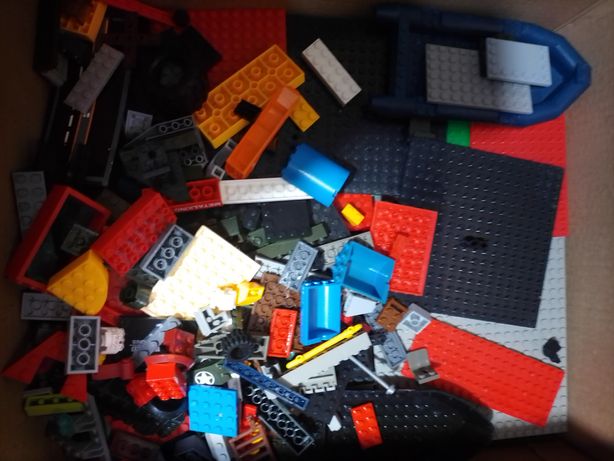 Приму в дар конструктор Лего и их аналоги