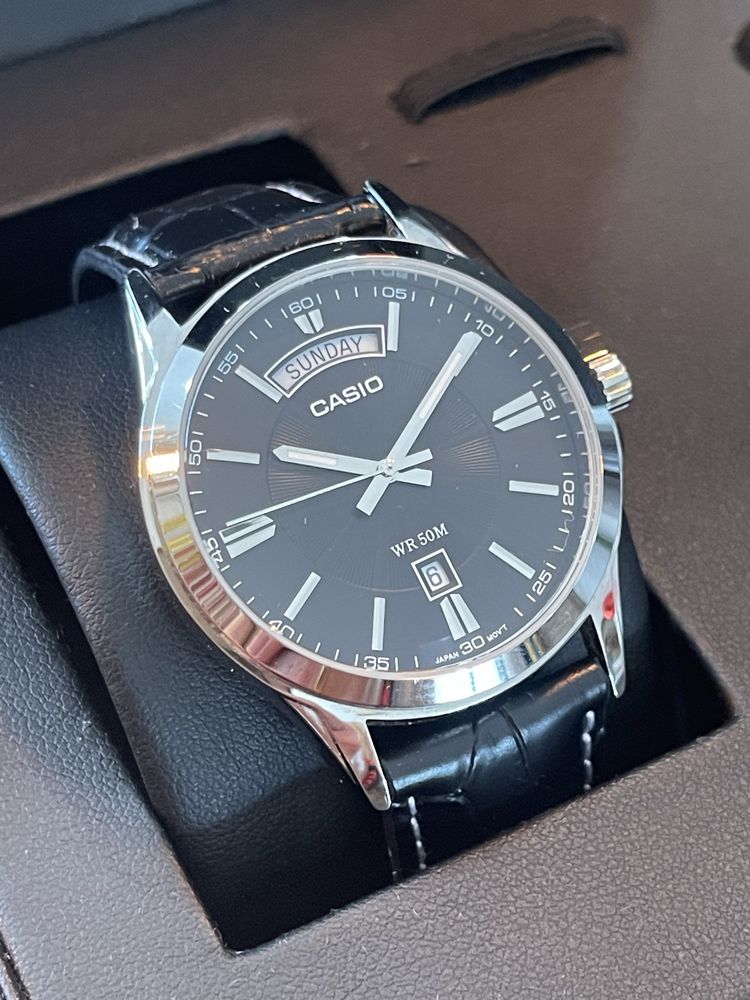 Zegarek Casio Day-Date klasyczny czarny elegancki