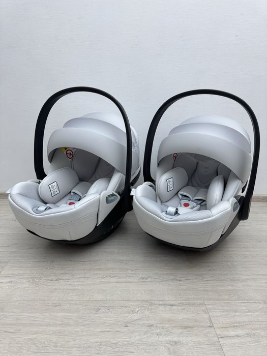 Cybex Cloud T Plus Platinum White автокрісло Сайбекс