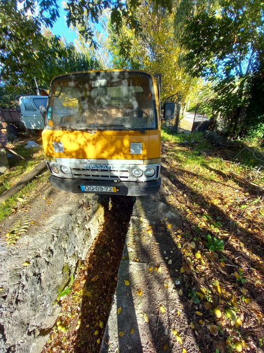 Vendo carrihna nissan cabstar 2300 euros negociavel