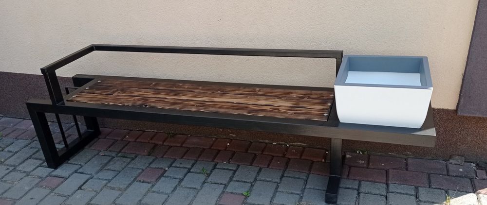 Дизайнерська лавка кована з квітником