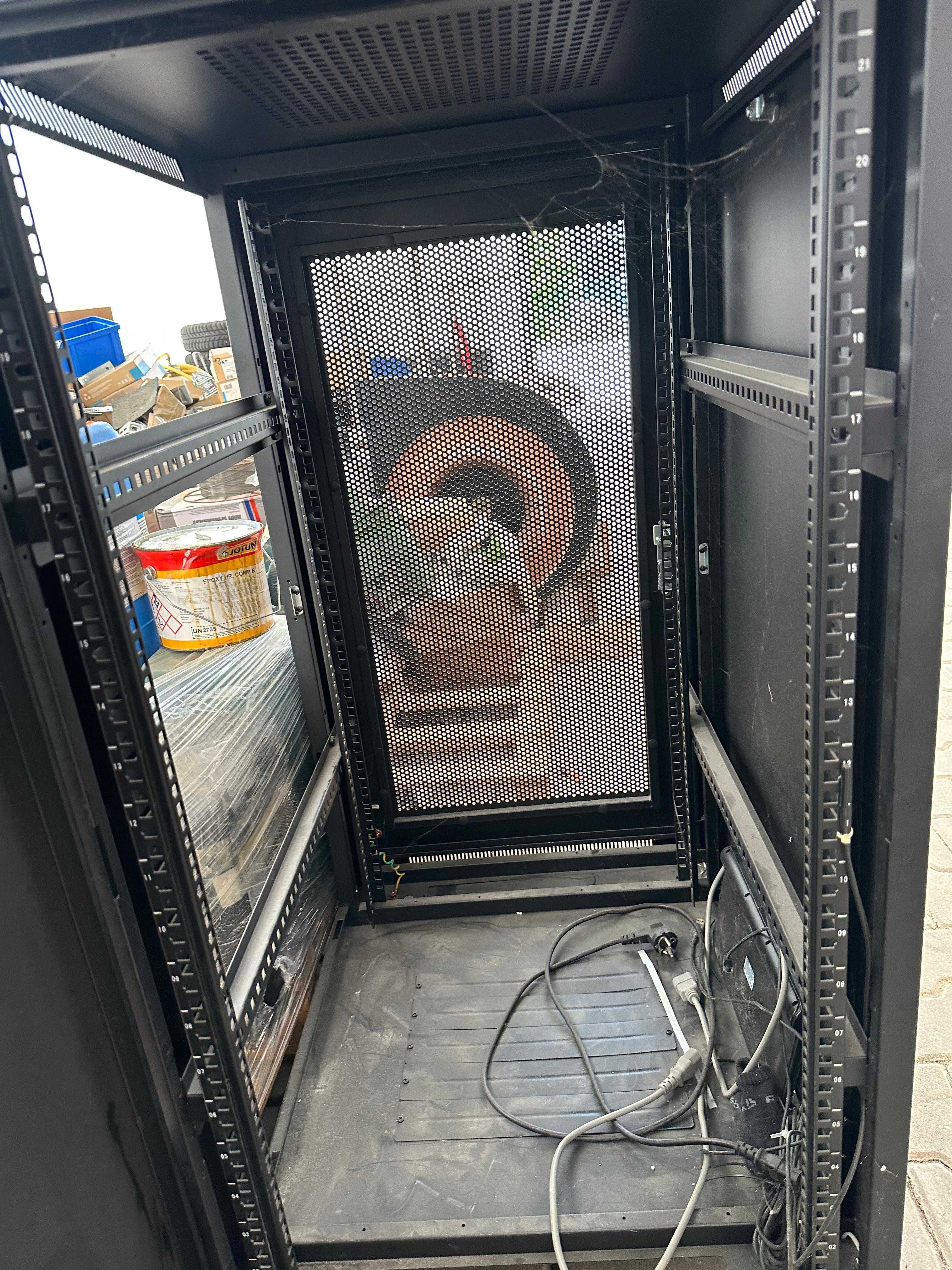 Szafa serwerowa RACK SYSTEMS