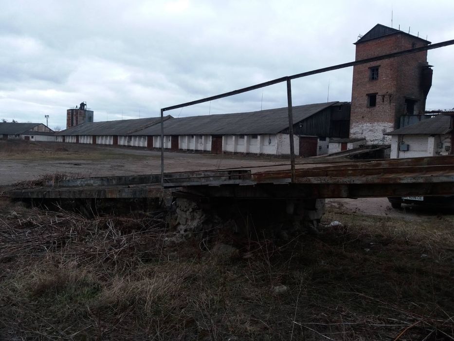 Промислова ділянка з будівлями та спорудами