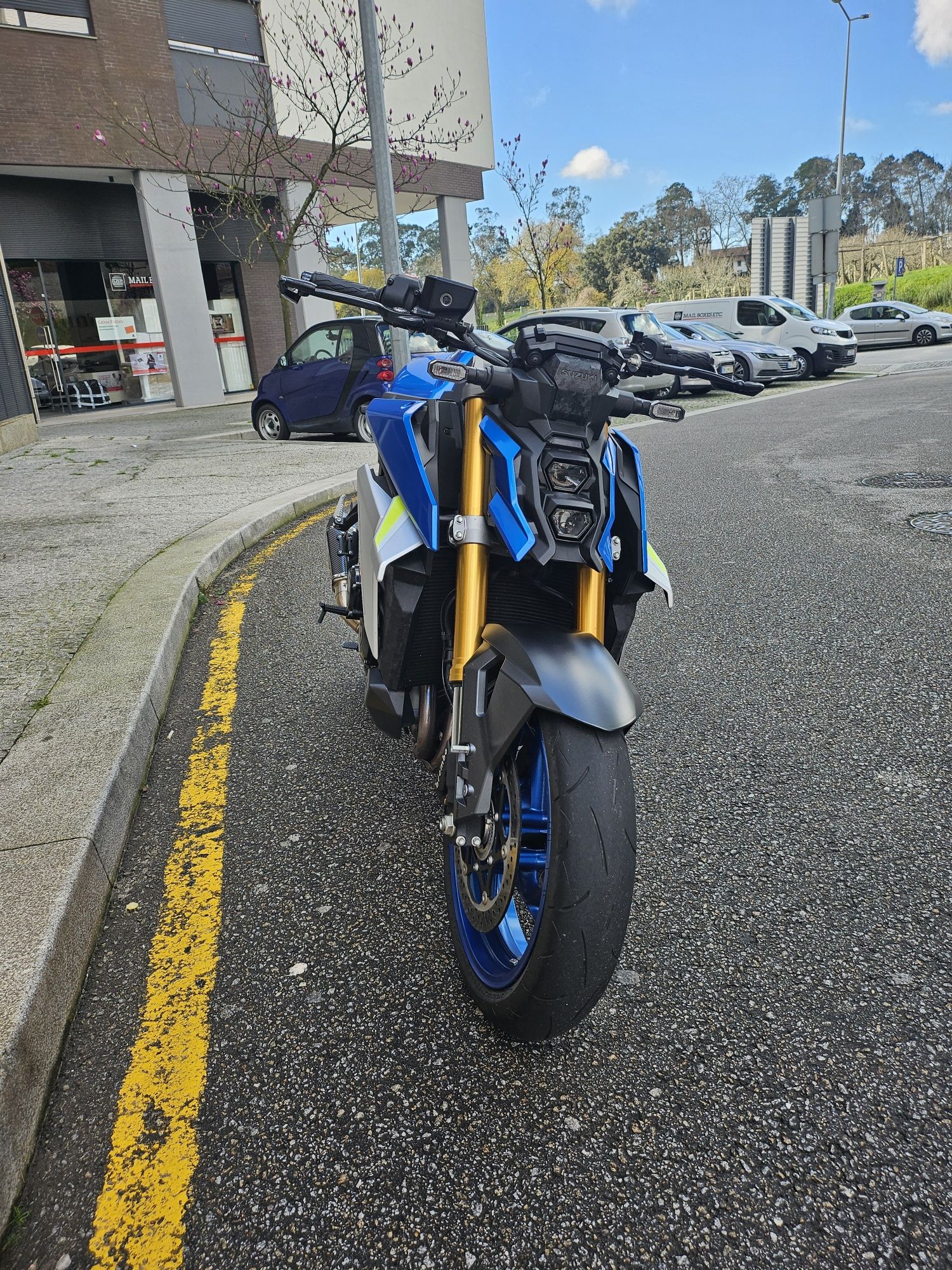 Suzuki GSXS 1000