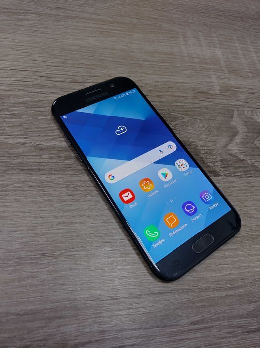 Продам телефон Samsung Galaxy A5 (2017) на 3/32Gb в хорошому стані