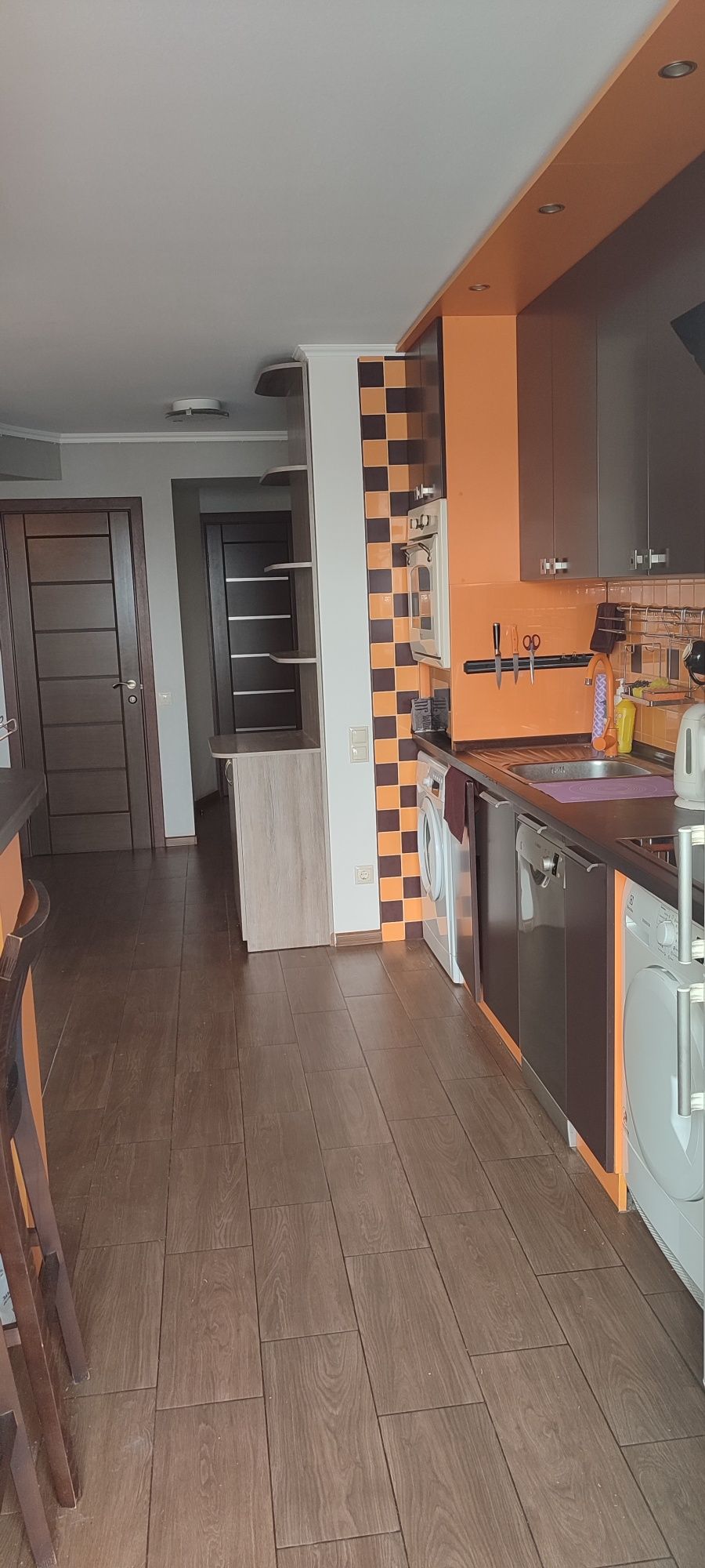Здам трикімнатну квартиру вул. Тарасівська