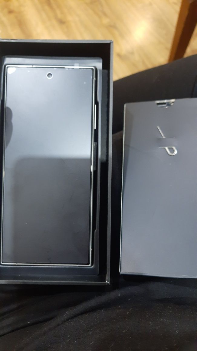 Telefon smartphone android jak samsung galaxy s24 ultra.
