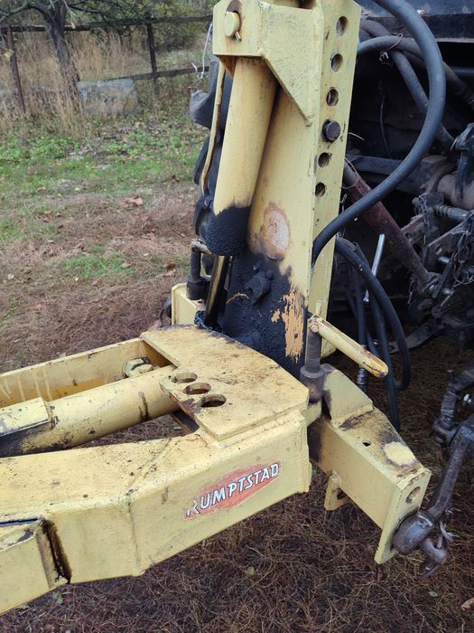 Плуг двох корпусний обортний