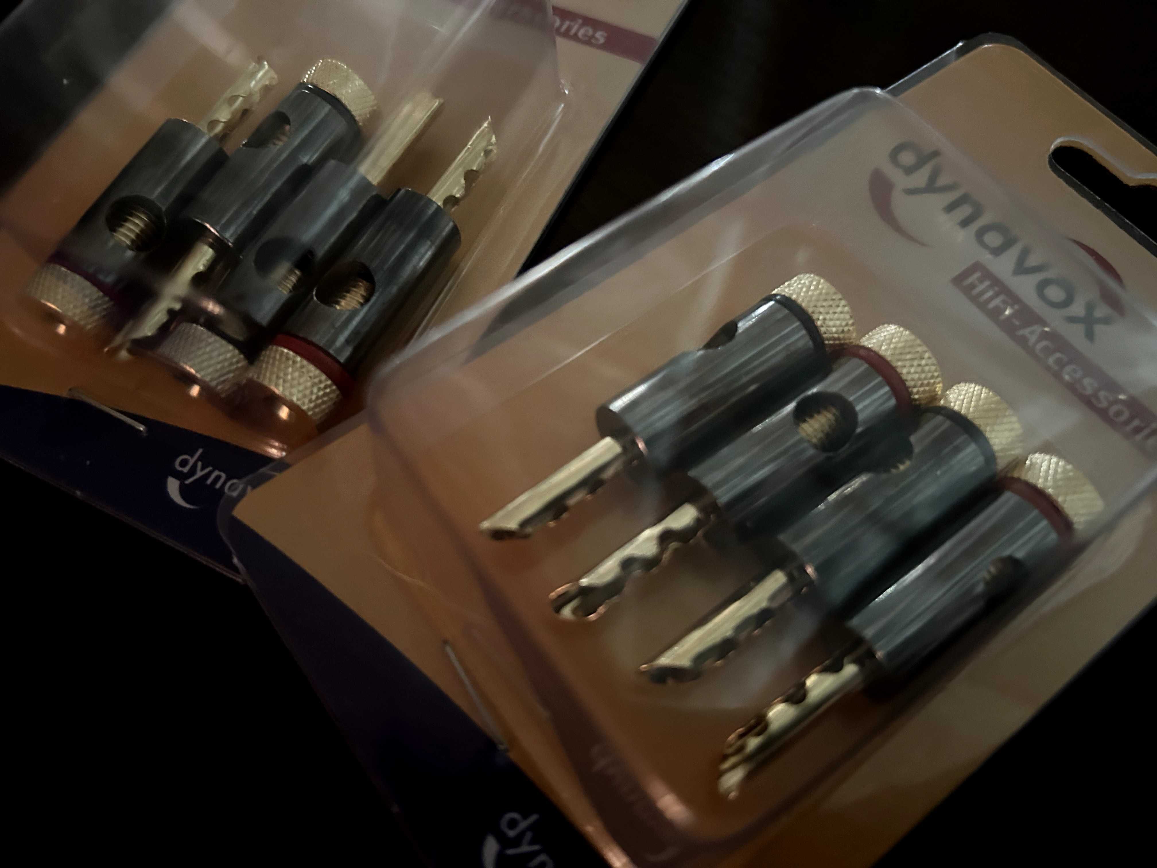 Fichas Dynavox para cabo de colunas