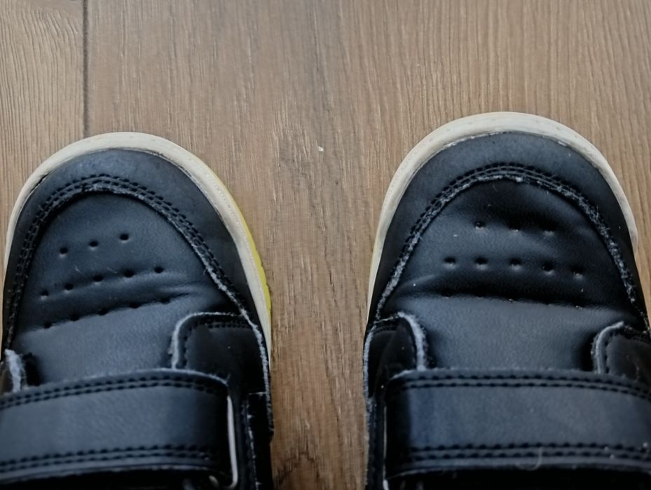 Buty chłopięce na rzepy