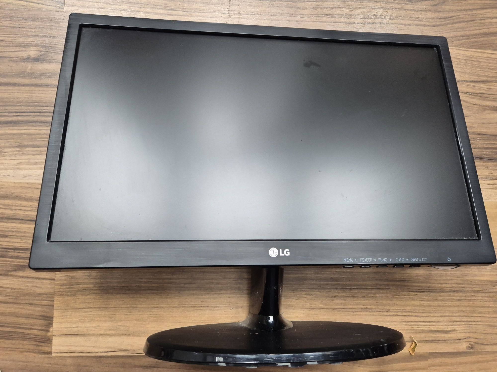 Monitor LG 19M38
