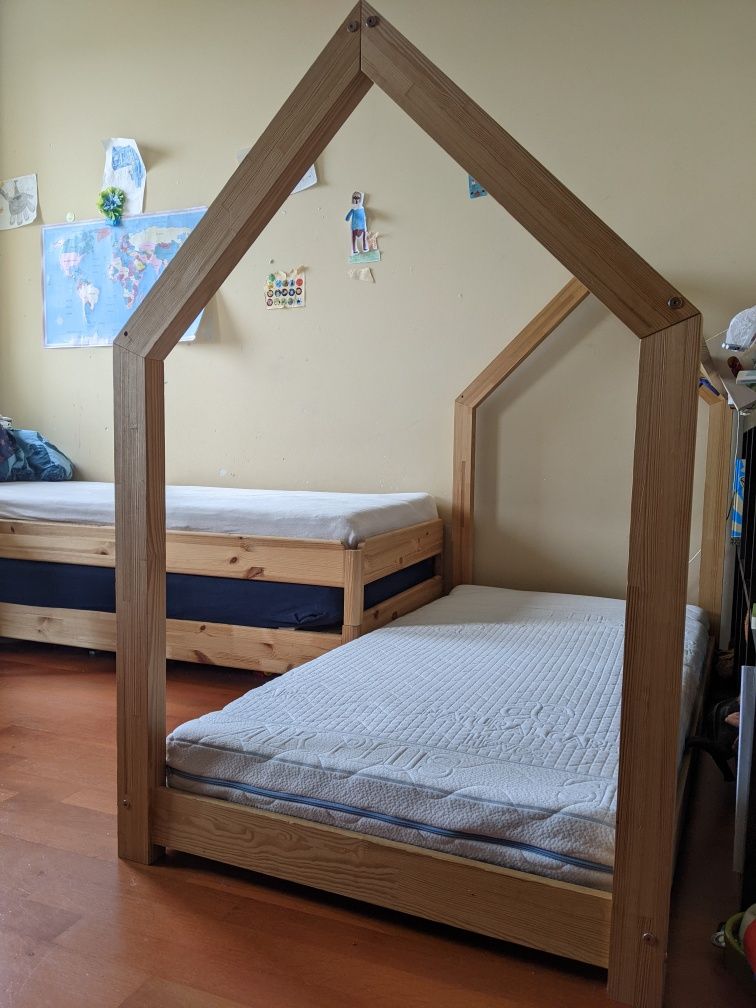 Drewniane łóżeczko