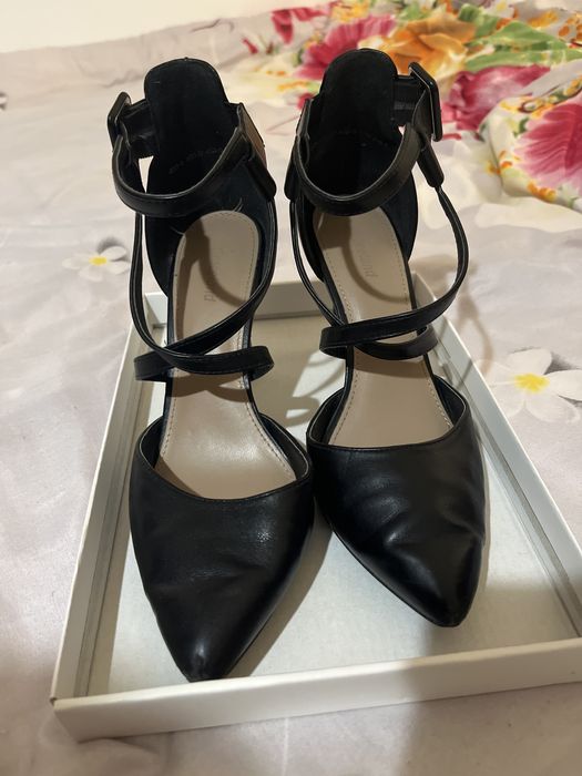 Czarne szpilki rozmiar 37