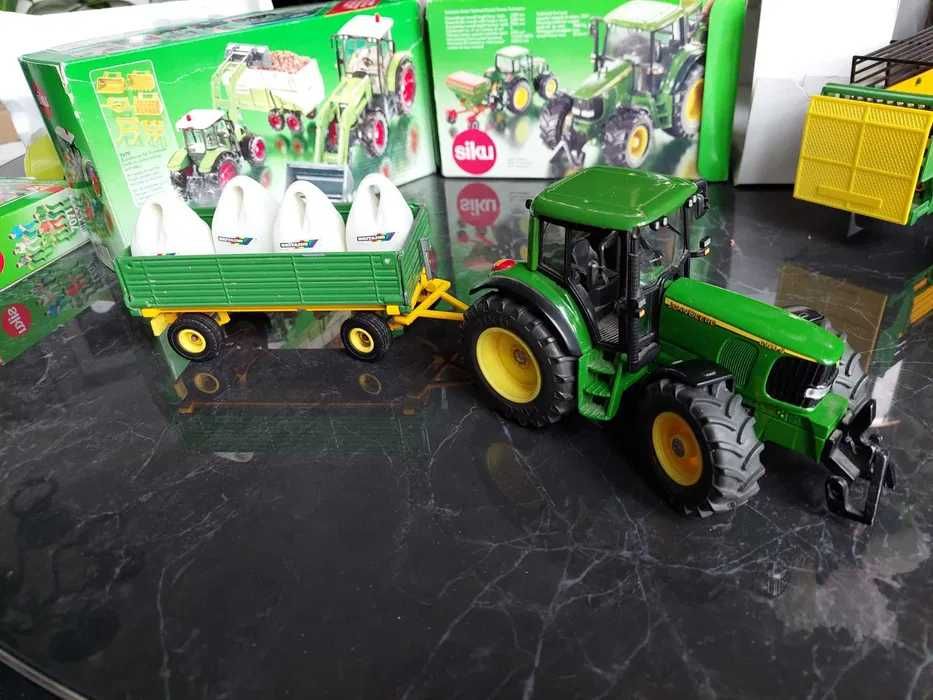 Siku 3252 Ciągnik Traktor John Deere 6920s z przyczepą 2 osiową  1:32