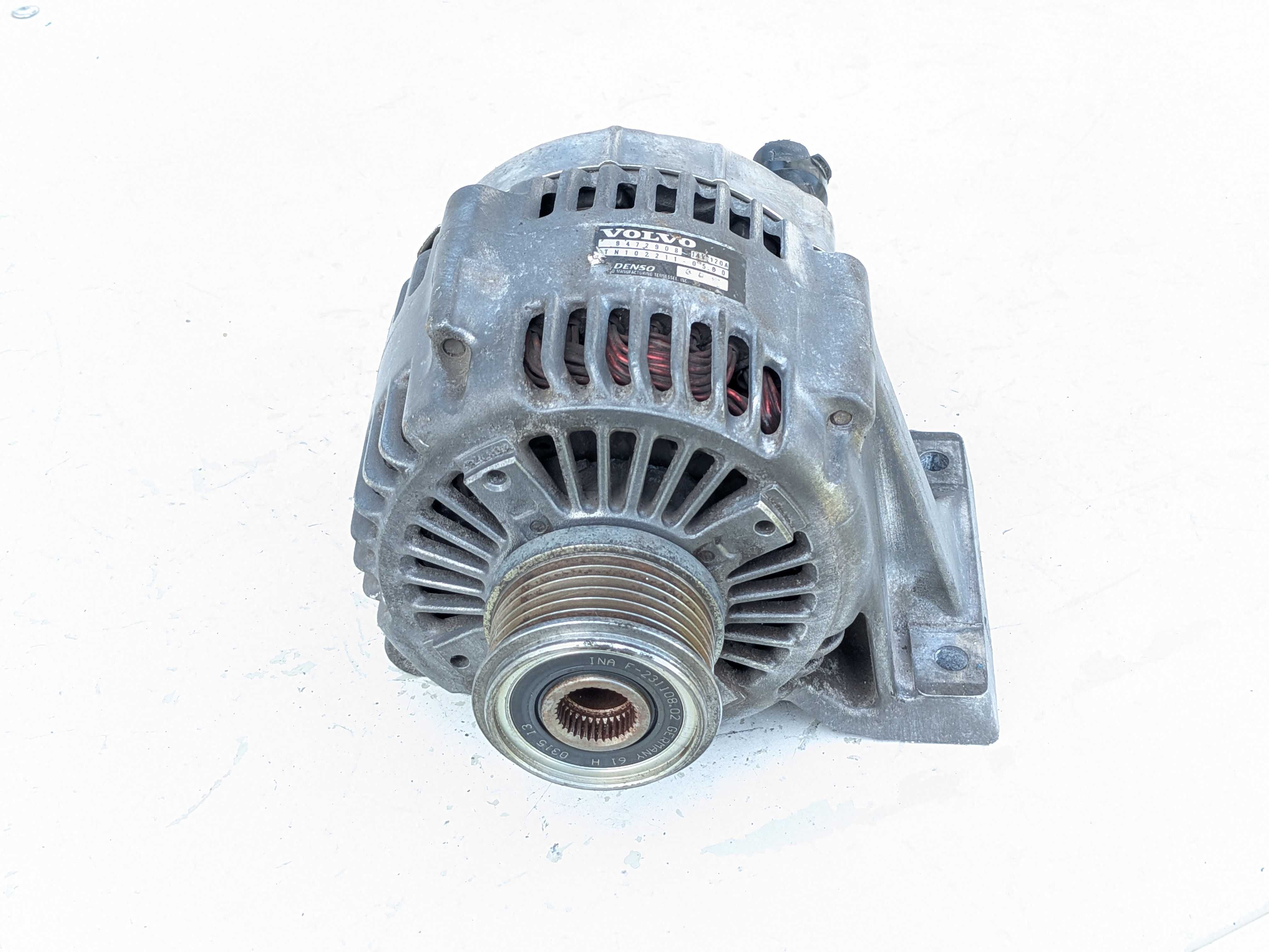 Генератор Volvo C70 S40 S60 S70 S80 V40 V70 XC70 - 1.6-3.0 бензин 120A