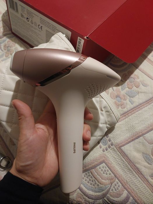 Фотоепілятор PHILIPS Lumea 9000